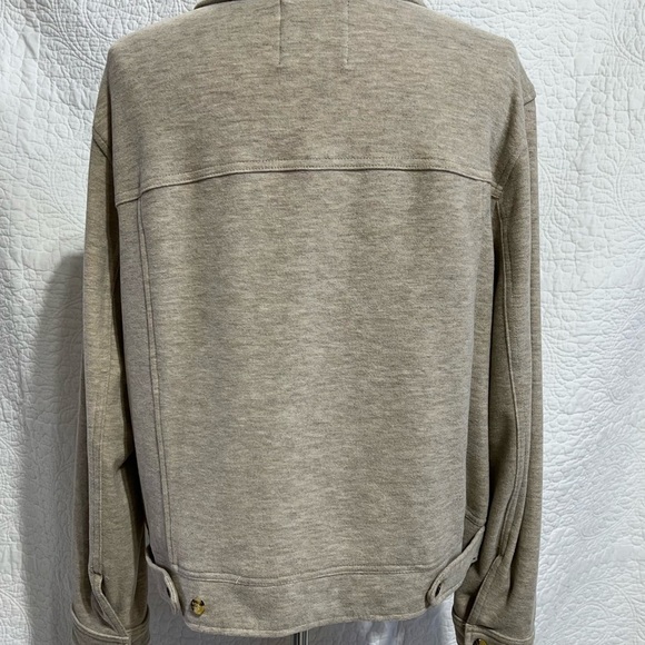 BAGATELLE Cropped Shacket Womens Brushed Sand, Size- X-Large - Picture 7 of 11